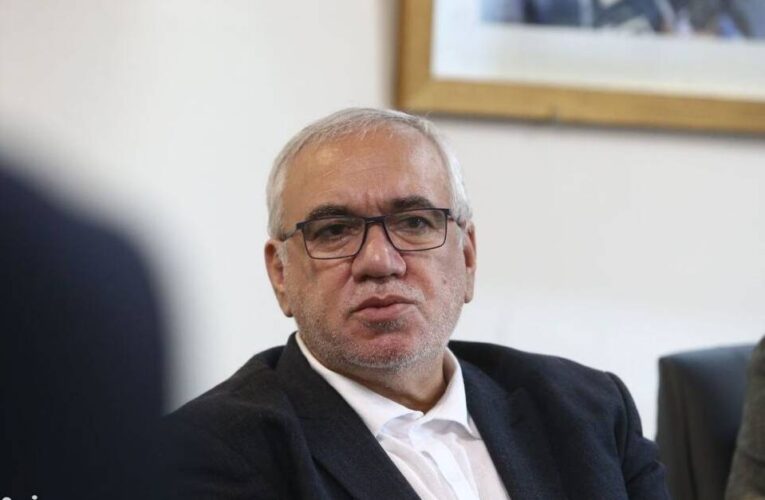 فتح الله زاده : باید تلاش کنیم و این فاصله را هرچه زودتر کمتر کنیم
