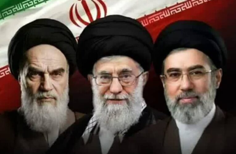 یادبود رهبر شهید در زورخانه شهرری